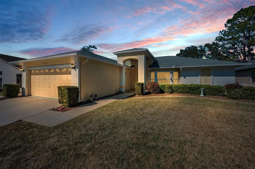 9625 Oakwood Hills Court New Port Richey FL 34655