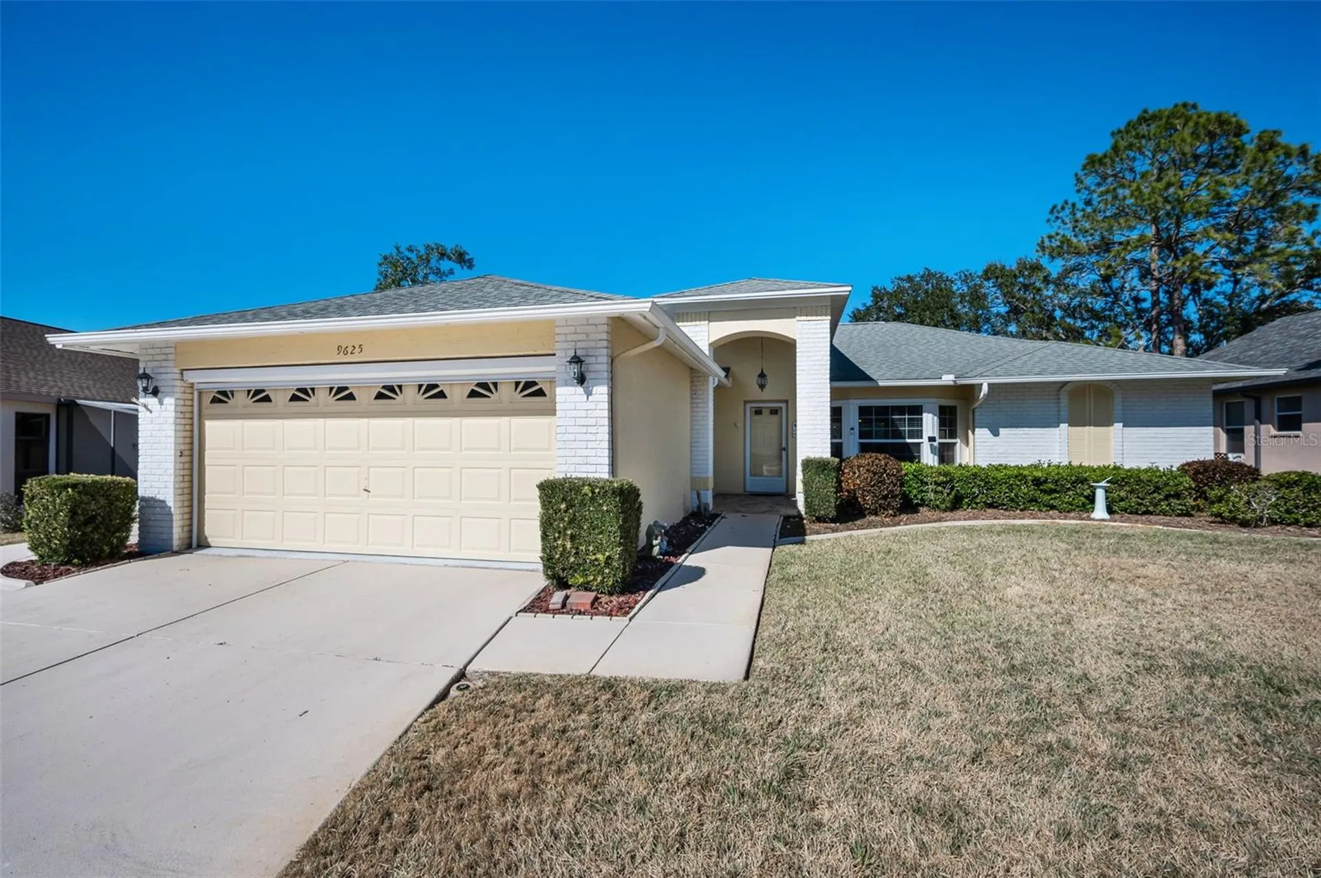 9625 Oakwood Hills Court New Port Richey FL 34655