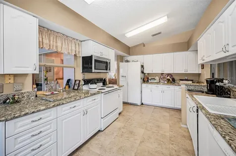 9625 Oakwood Hills Court New Port Richey FL 34655