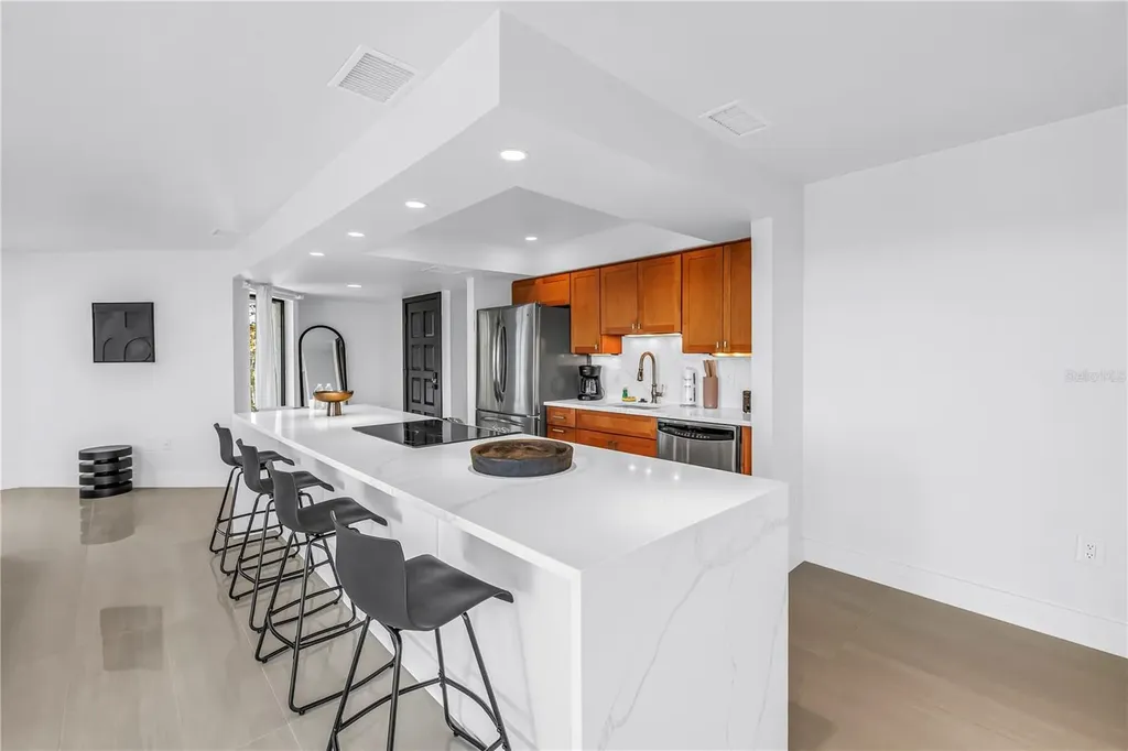 450 Beach Road Sarasota FL 34242