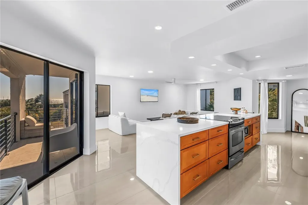 450 Beach Road Sarasota FL 34242