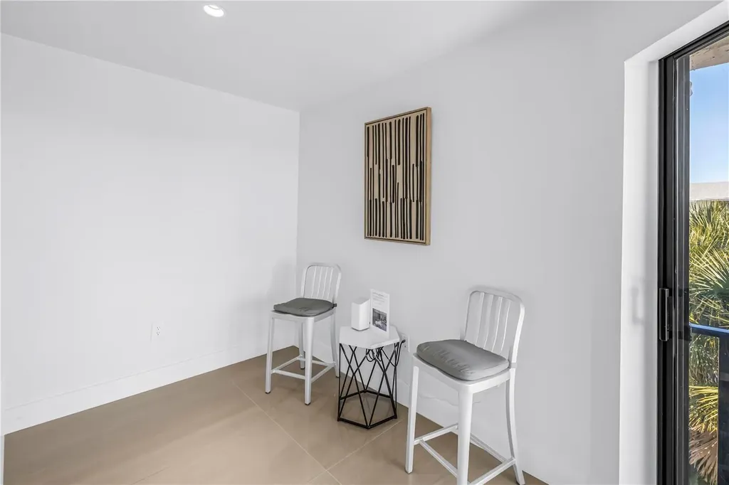 450 Beach Road Sarasota FL 34242