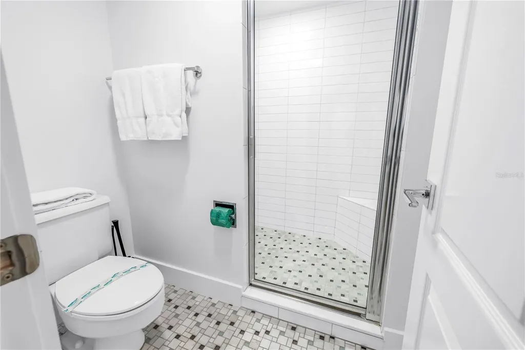 450 Beach Road Sarasota FL 34242