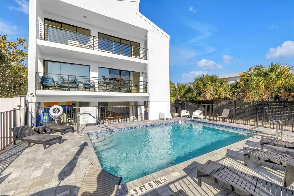 450 Beach Road Sarasota FL 34242