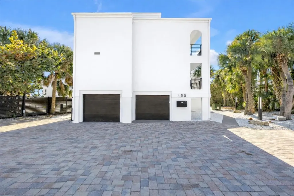 450 Beach Road Sarasota FL 34242