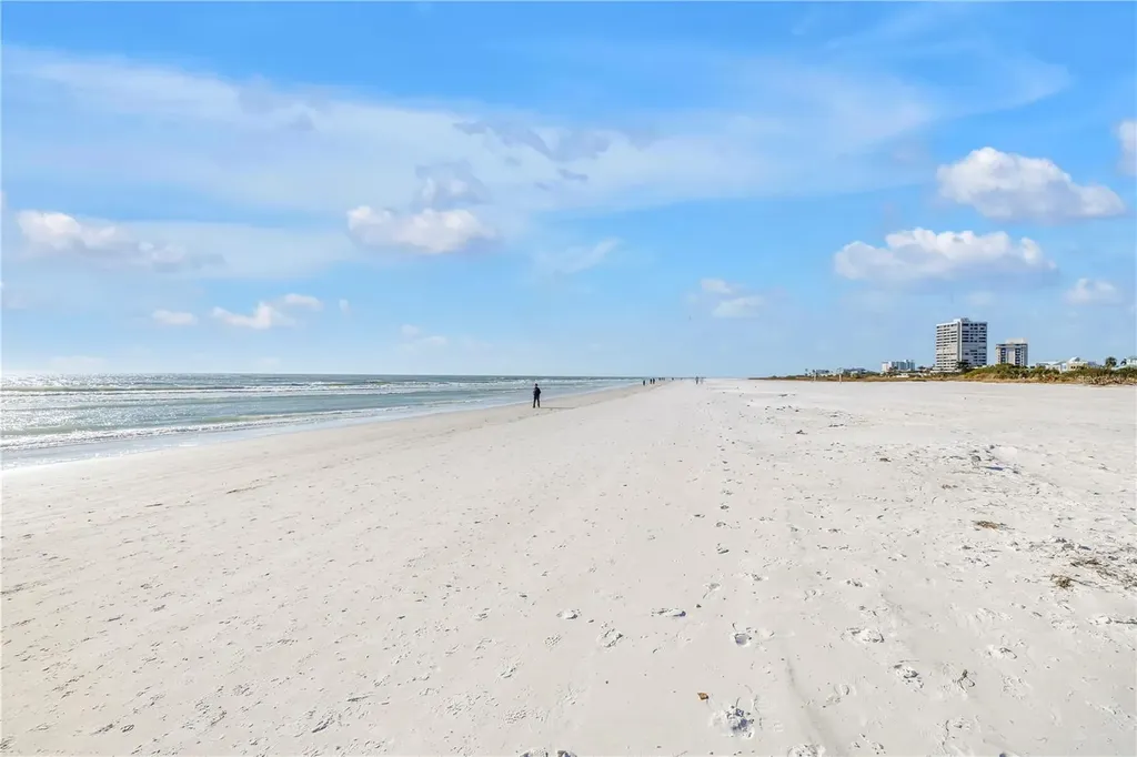450 Beach Road Sarasota FL 34242