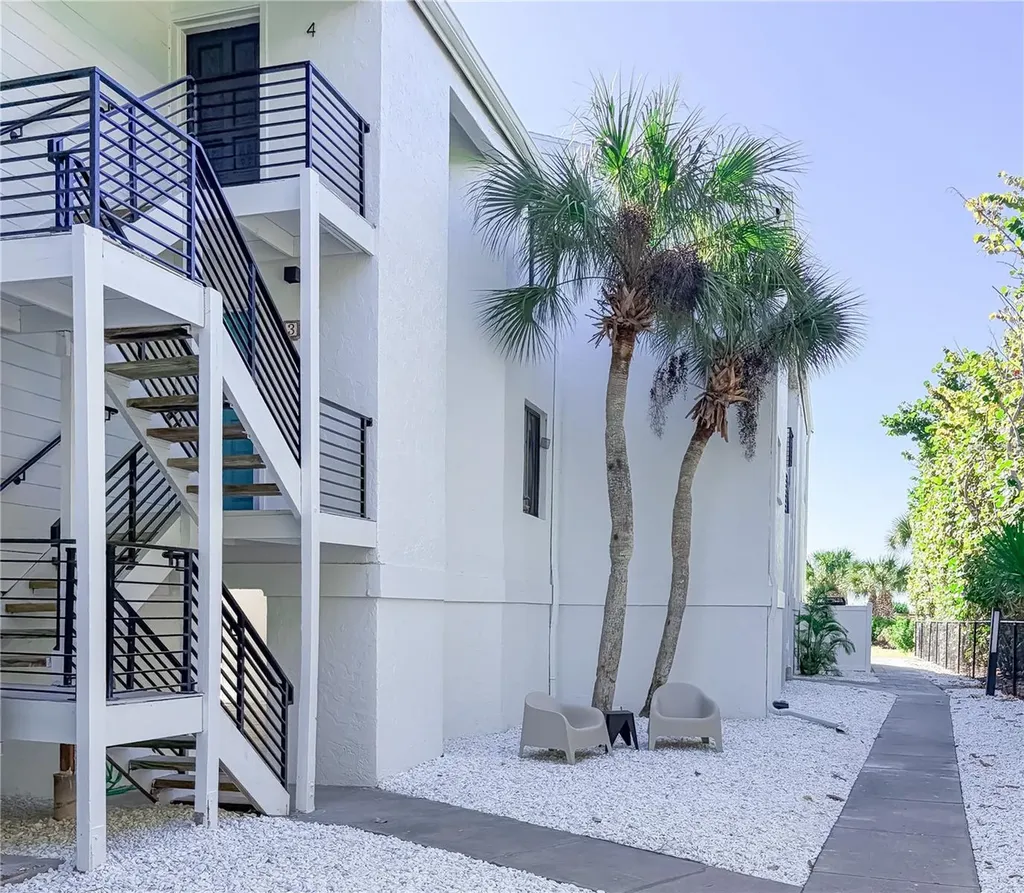 450 Beach Road Sarasota FL 34242