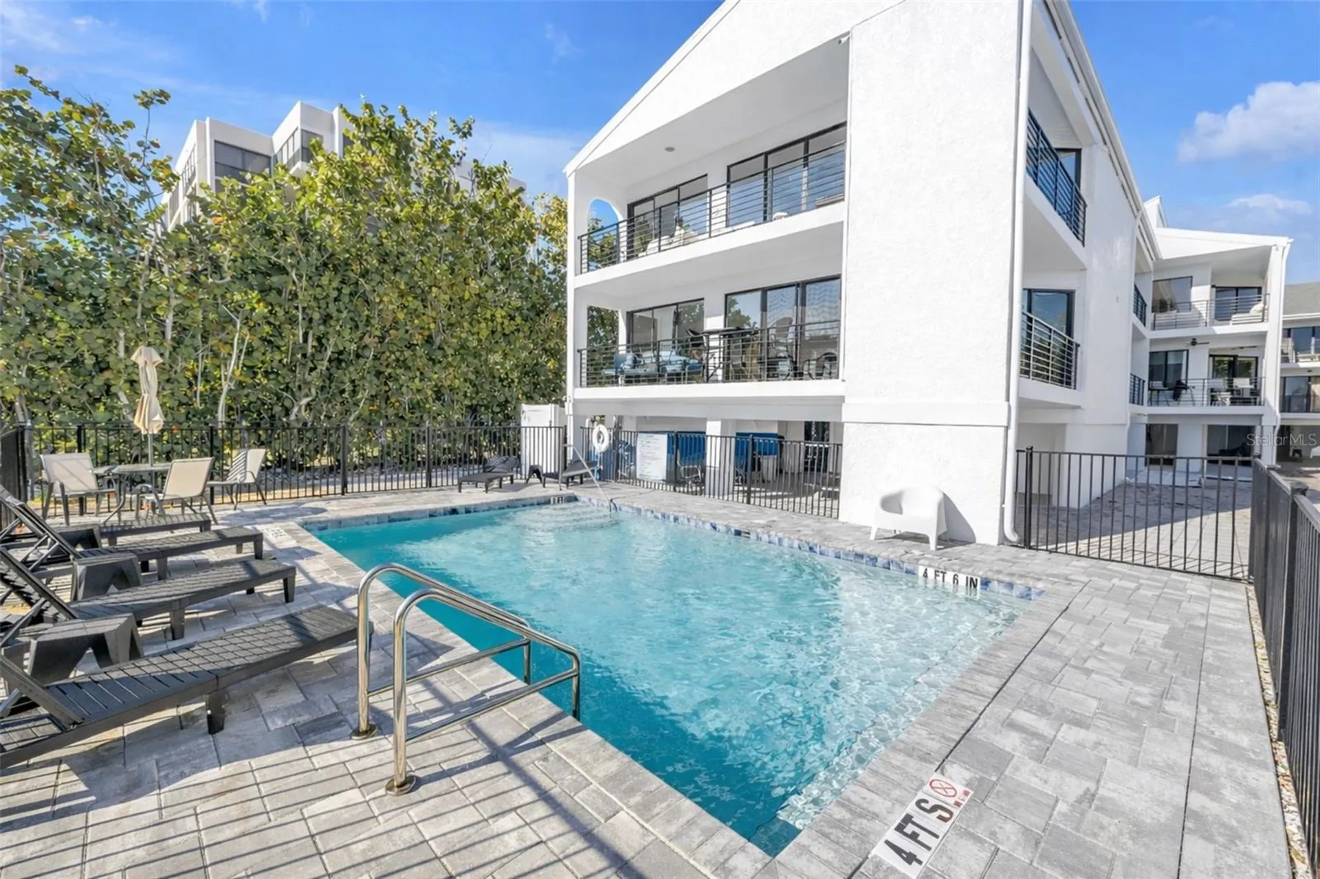 450 Beach Road Sarasota FL 34242