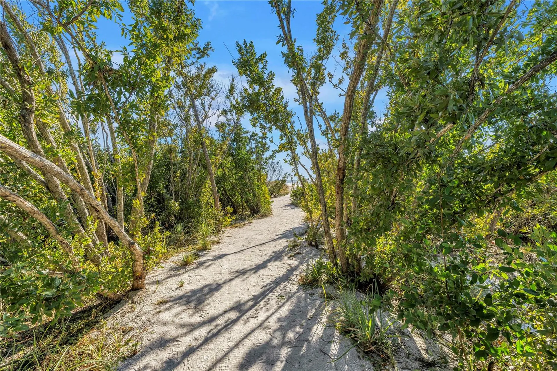450 Beach Road Sarasota FL 34242