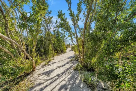 450 Beach Road Sarasota FL 34242