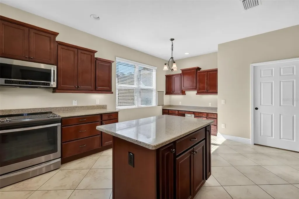 3300 Boardroom Trail The Villages FL 32163