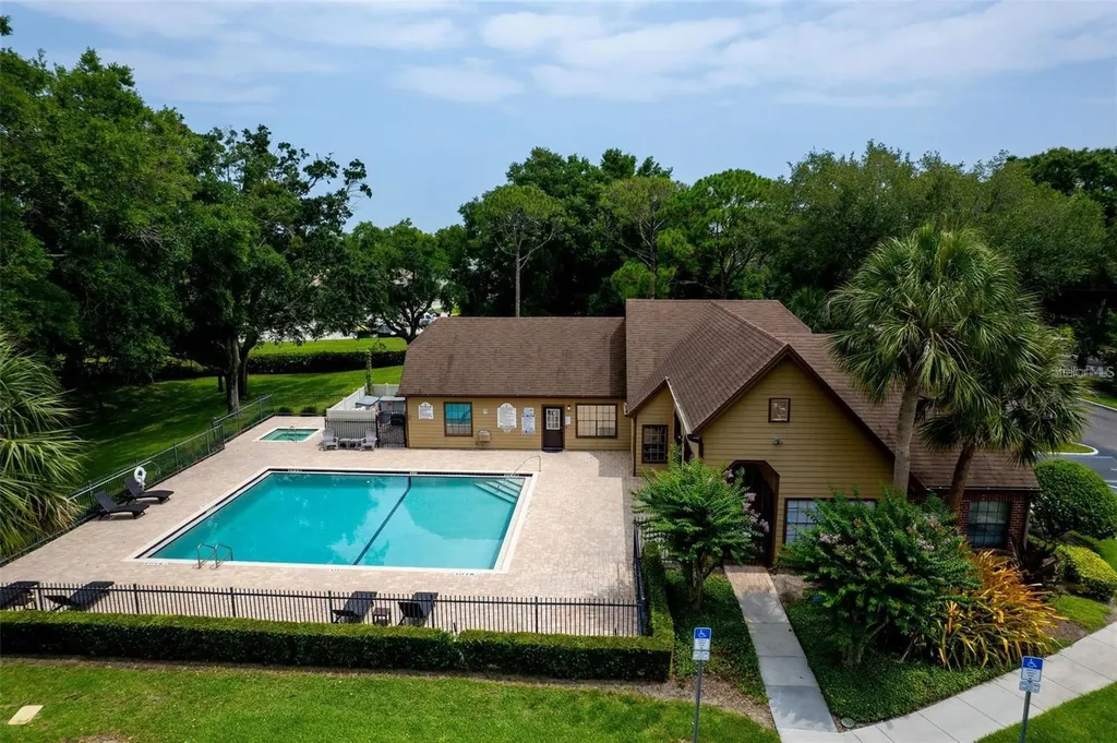 375 Lake Ontario Court Altamonte Springs FL 32701
