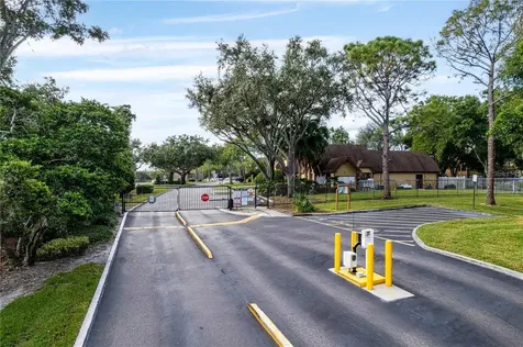 375 Lake Ontario Court Altamonte Springs FL 32701