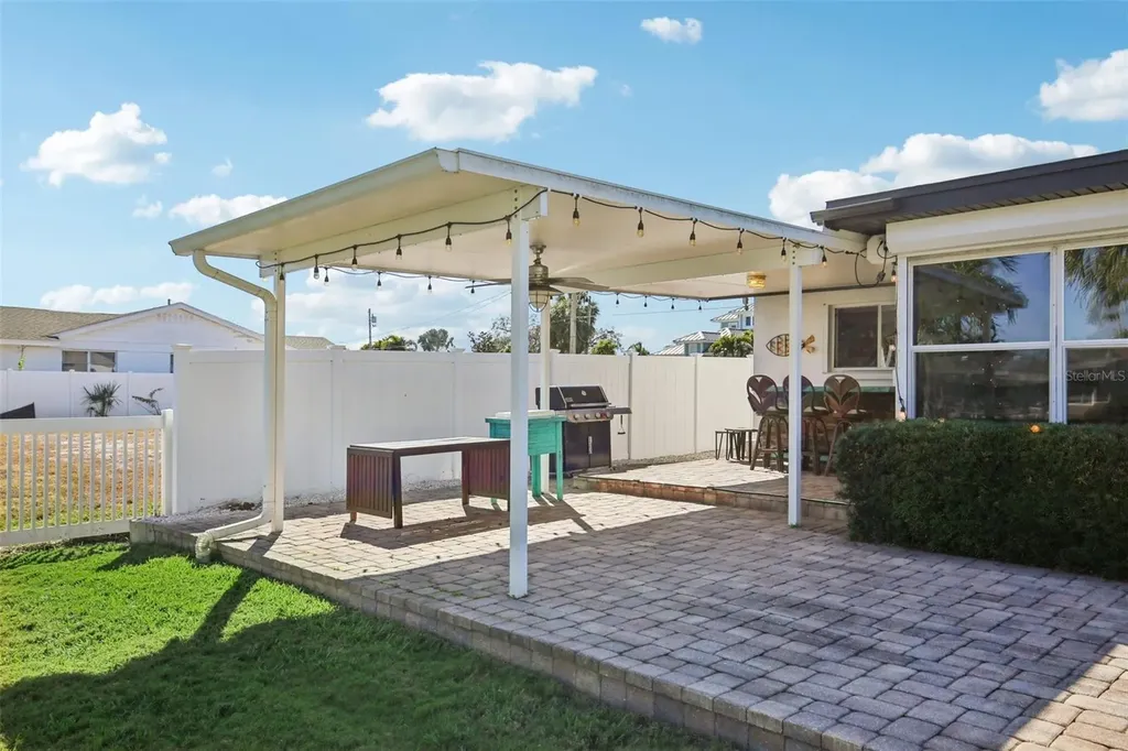 3963 14th Street NE St Petersburg FL 33703
