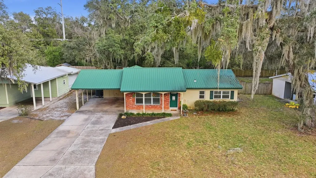 133 Crestwood Avenue Palatka FL 32177