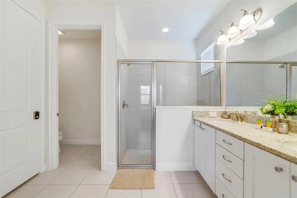 180 Minton Loop Kissimmee FL 34747