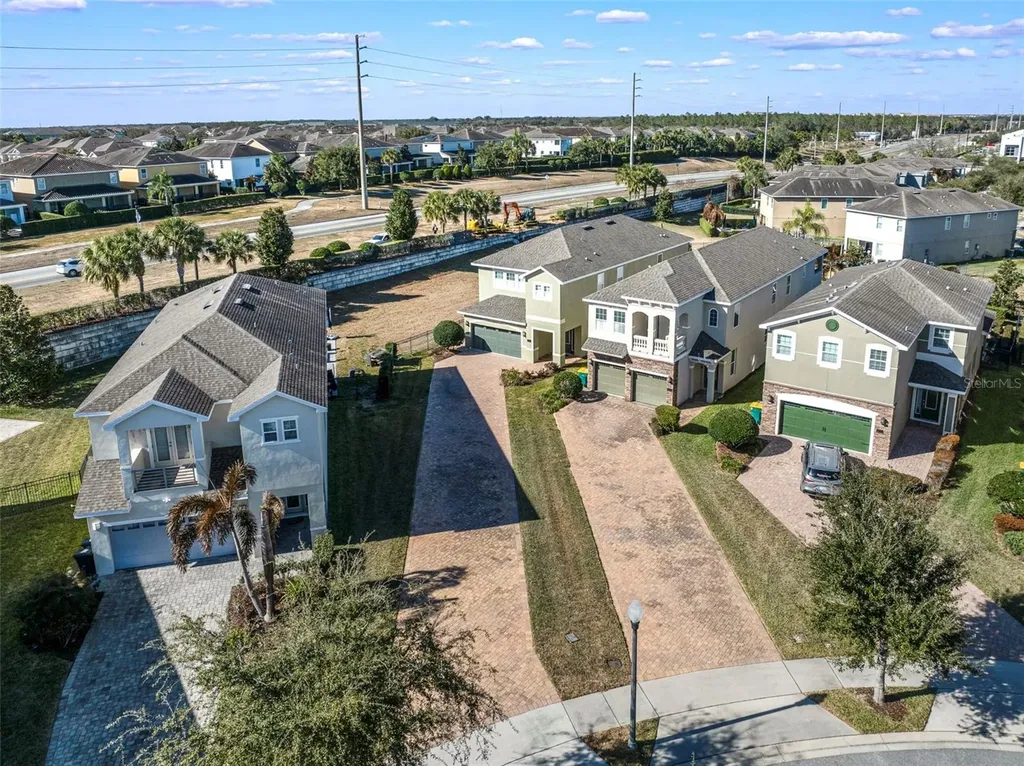 180 Minton Loop Kissimmee FL 34747