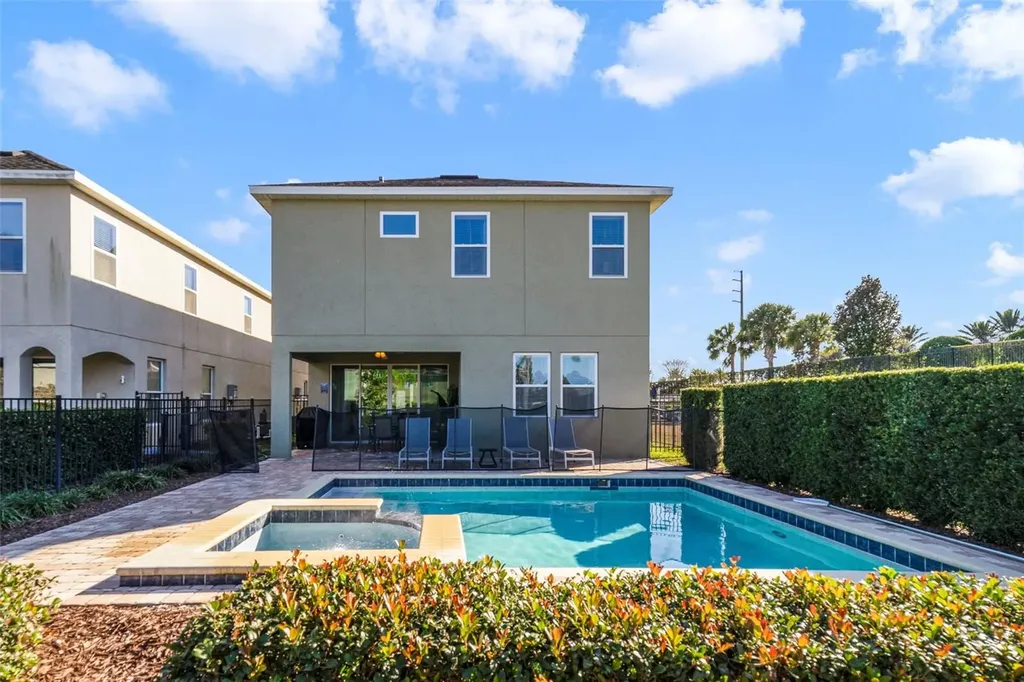 180 Minton Loop Kissimmee FL 34747