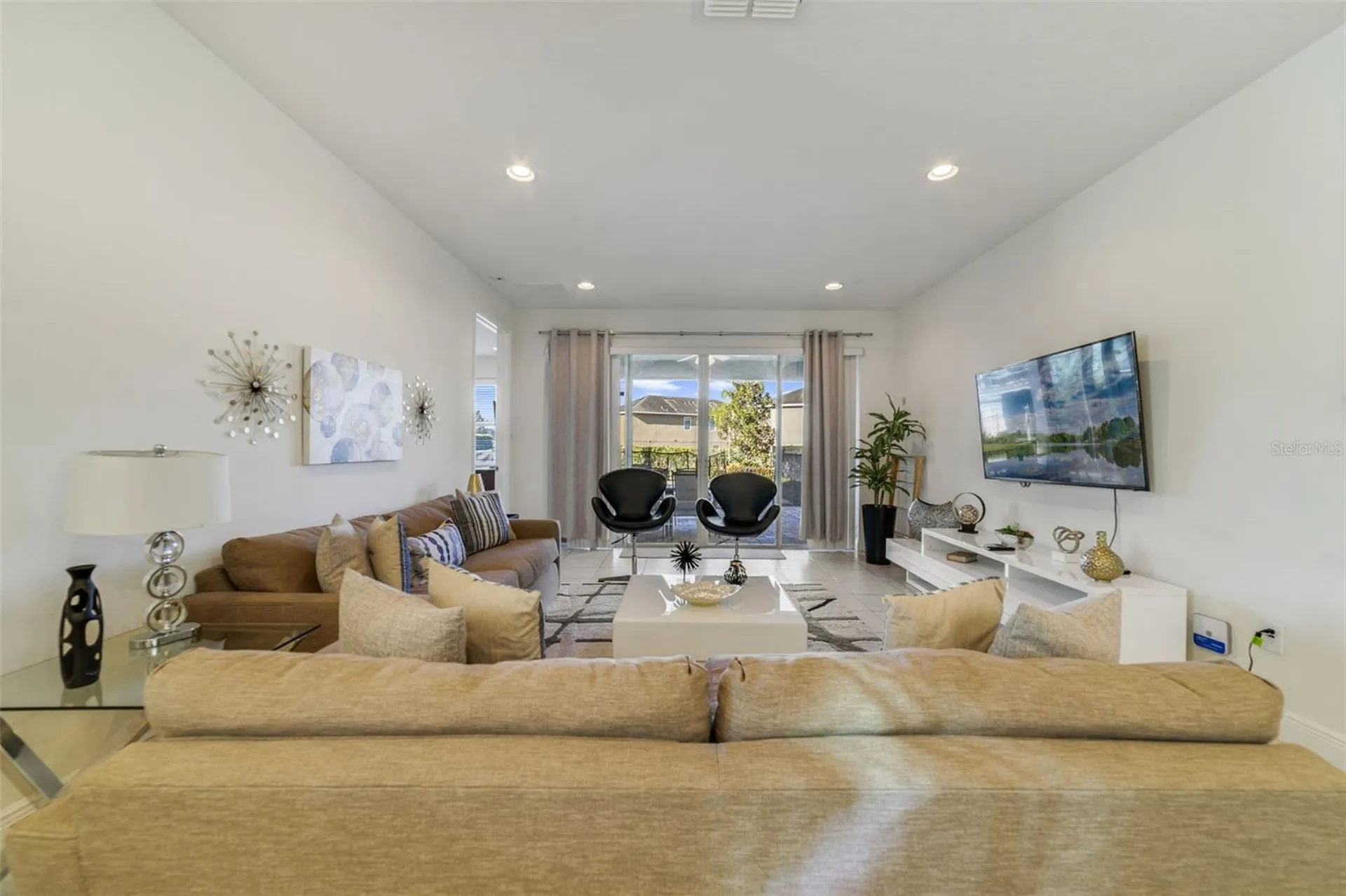 180 Minton Loop Kissimmee FL 34747