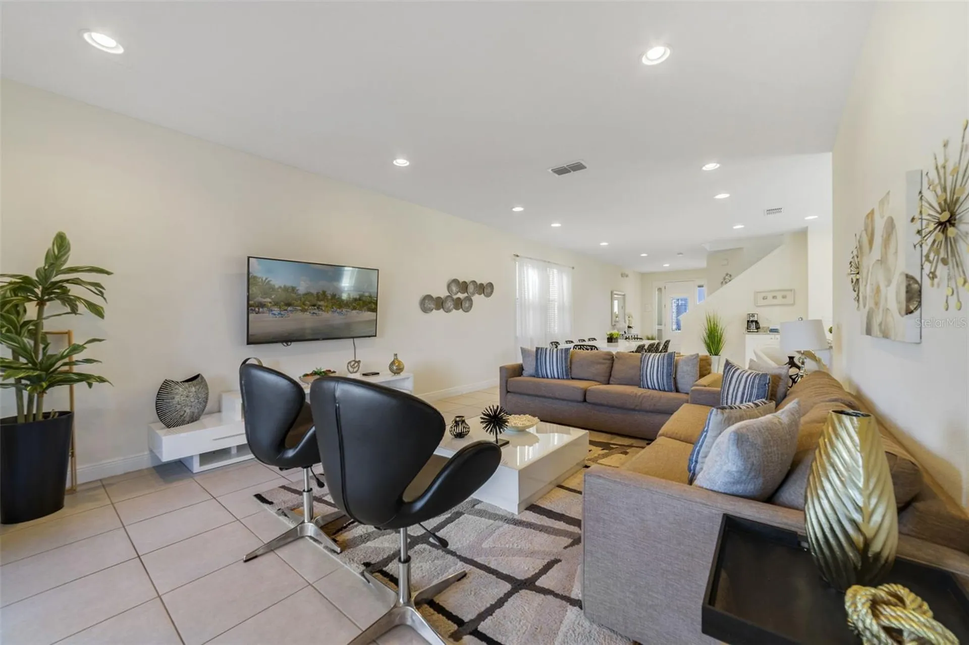 180 Minton Loop Kissimmee FL 34747