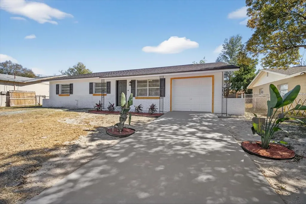 8309 Tupelo Drive Tampa FL 33637