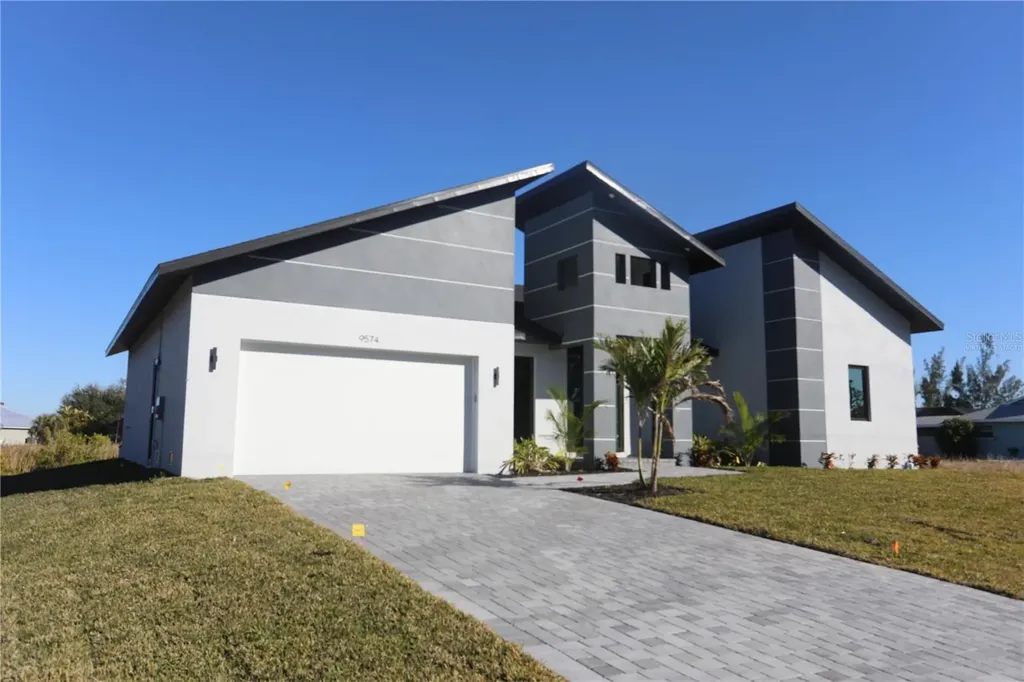 9574 Salt Lake Street Port Charlotte FL 33981