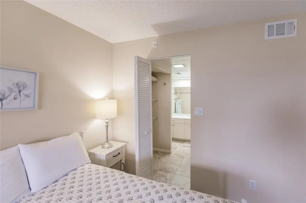 1055 W Peppertree Drive Sarasota FL 34242