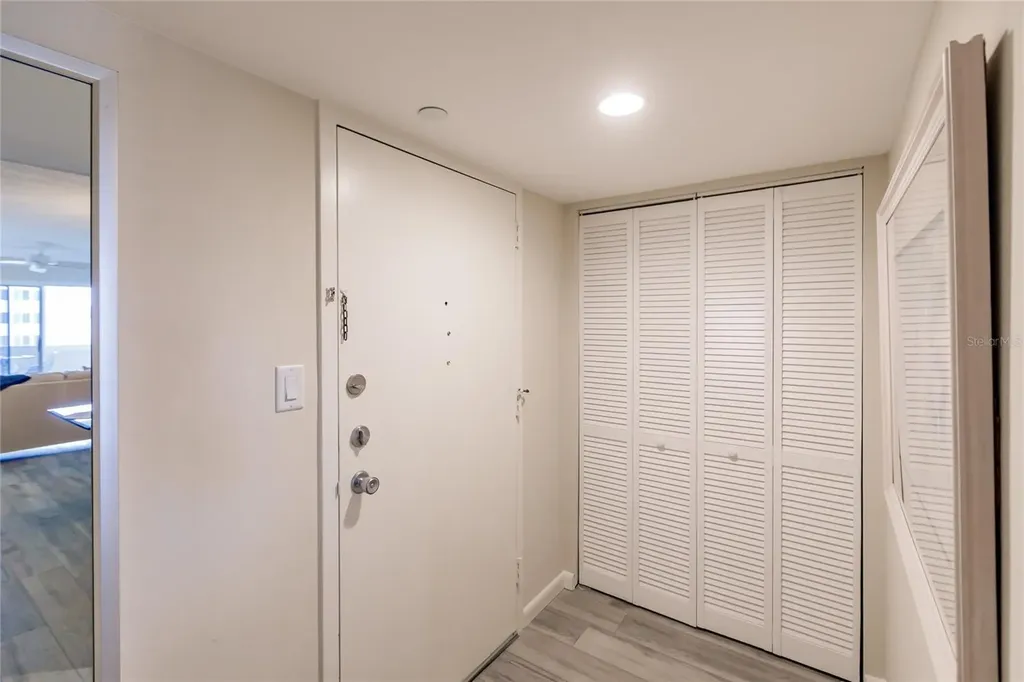 1055 W Peppertree Drive Sarasota FL 34242