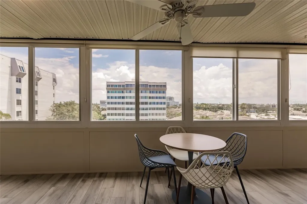 1055 W Peppertree Drive Sarasota FL 34242