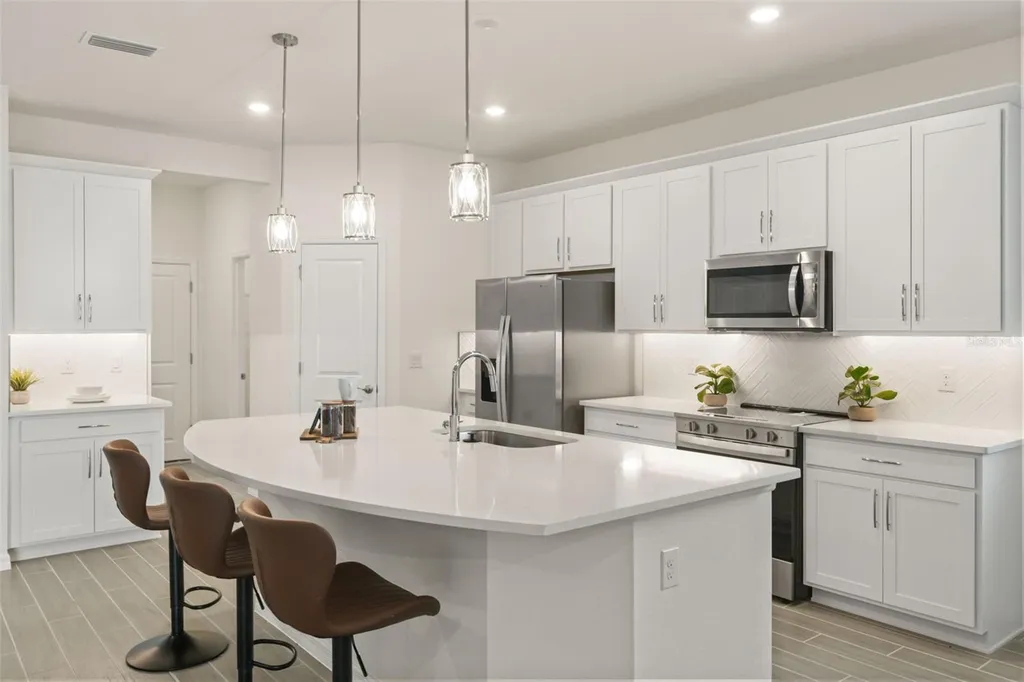 17441 Valleywood Parkway Land O Lakes FL 34638
