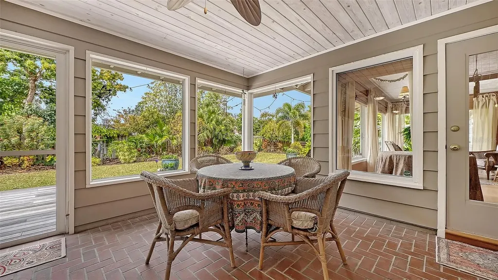 1504 S Orange Avenue Sarasota FL 34239