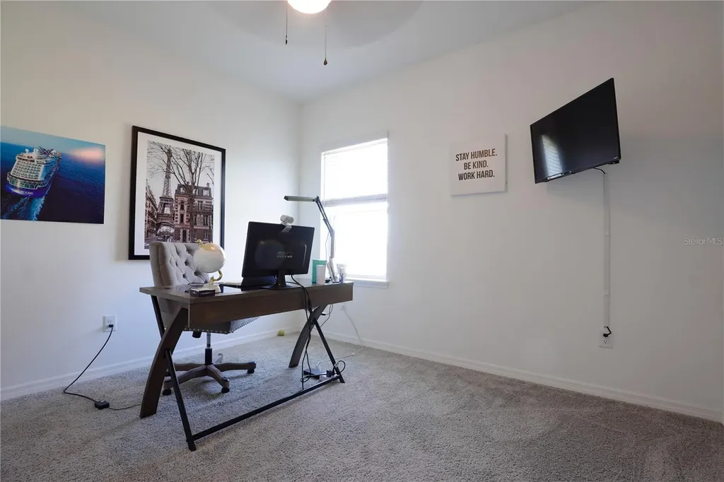 6332 Laurelcrest Glen Palmetto FL 34221