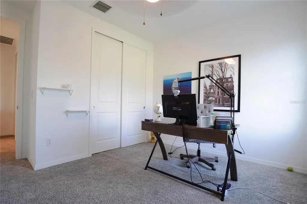 6332 Laurelcrest Glen Palmetto FL 34221