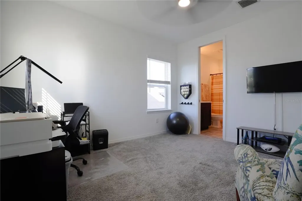 6332 Laurelcrest Glen Palmetto FL 34221