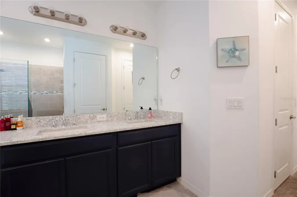 6332 Laurelcrest Glen Palmetto FL 34221