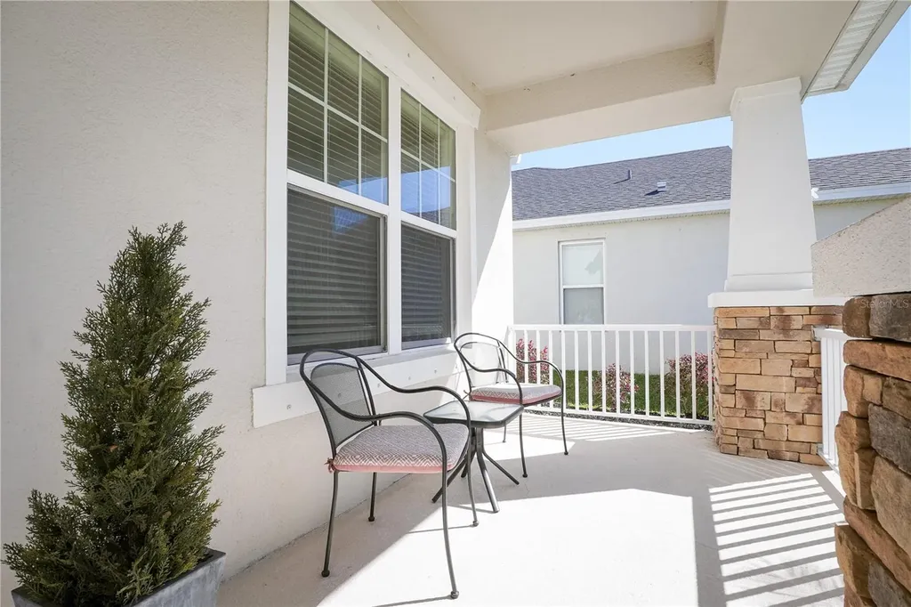 6332 Laurelcrest Glen Palmetto FL 34221