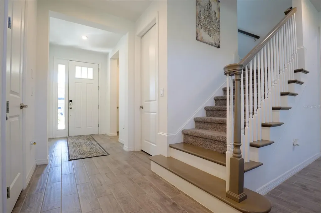 6332 Laurelcrest Glen Palmetto FL 34221