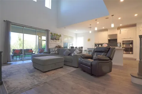 6332 Laurelcrest Glen Palmetto FL 34221