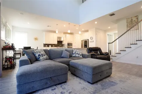 6332 Laurelcrest Glen Palmetto FL 34221