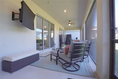 6332 Laurelcrest Glen Palmetto FL 34221