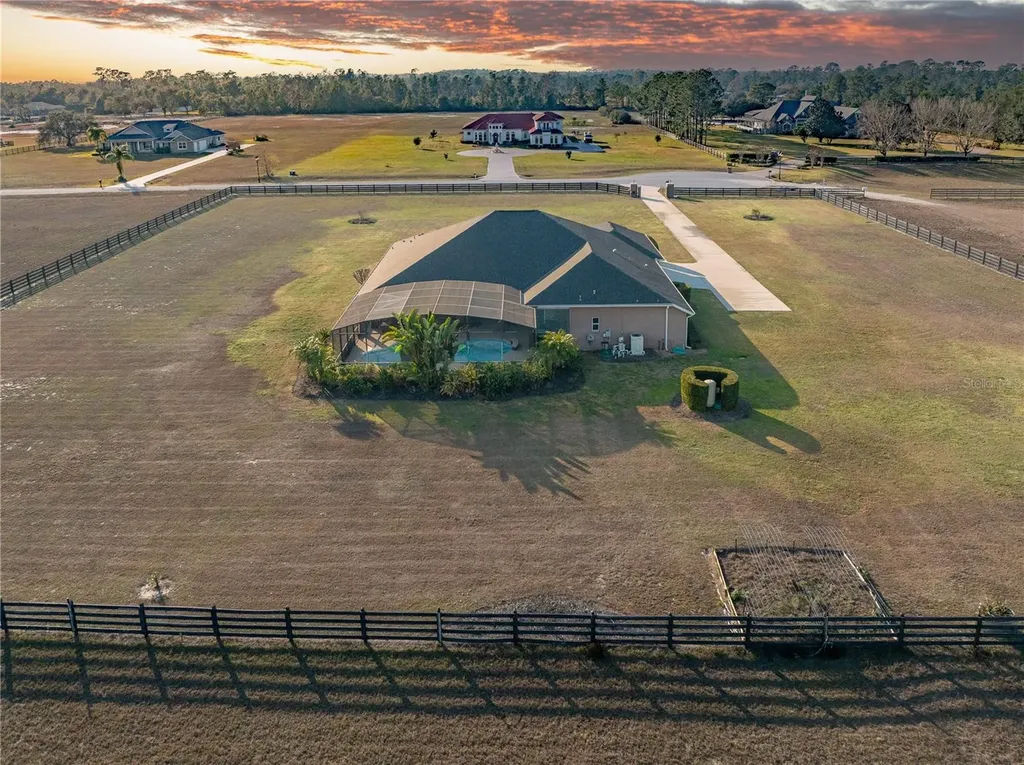 29222 Can Do Lane Tavares FL 32778