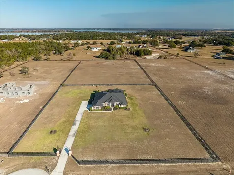 29222 Can Do Lane Tavares FL 32778
