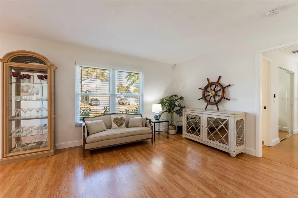 8194 124th Terrace Largo FL 33773