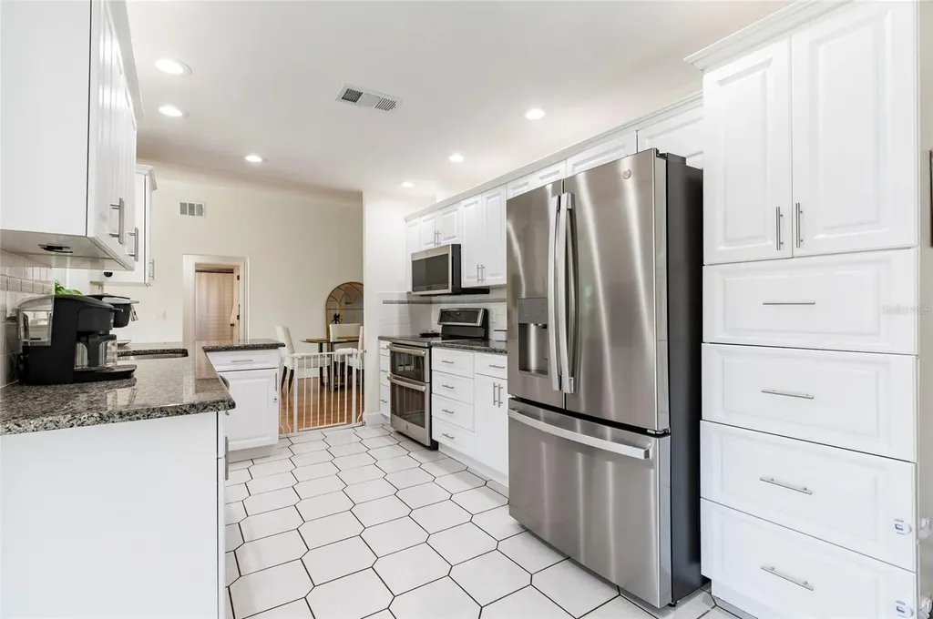 8194 124th Terrace Largo FL 33773