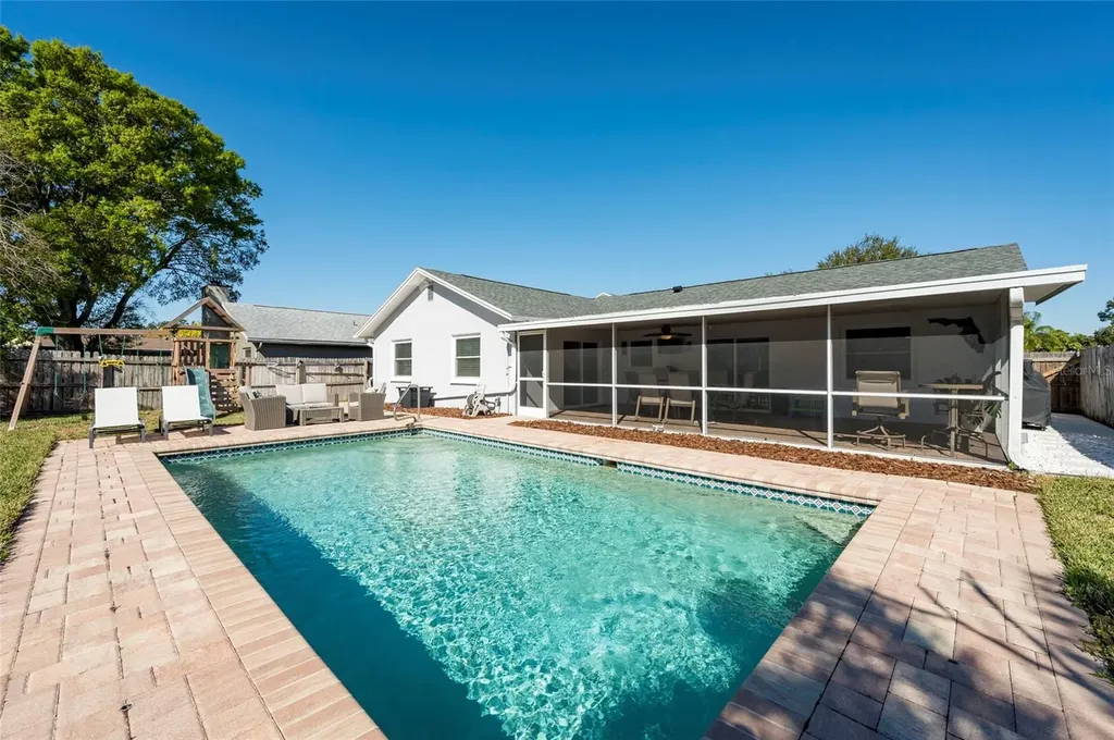 8194 124th Terrace Largo FL 33773