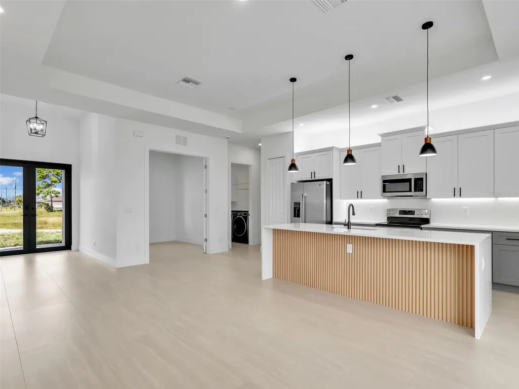 2001 NW 17th Place Cape Coral FL 33993