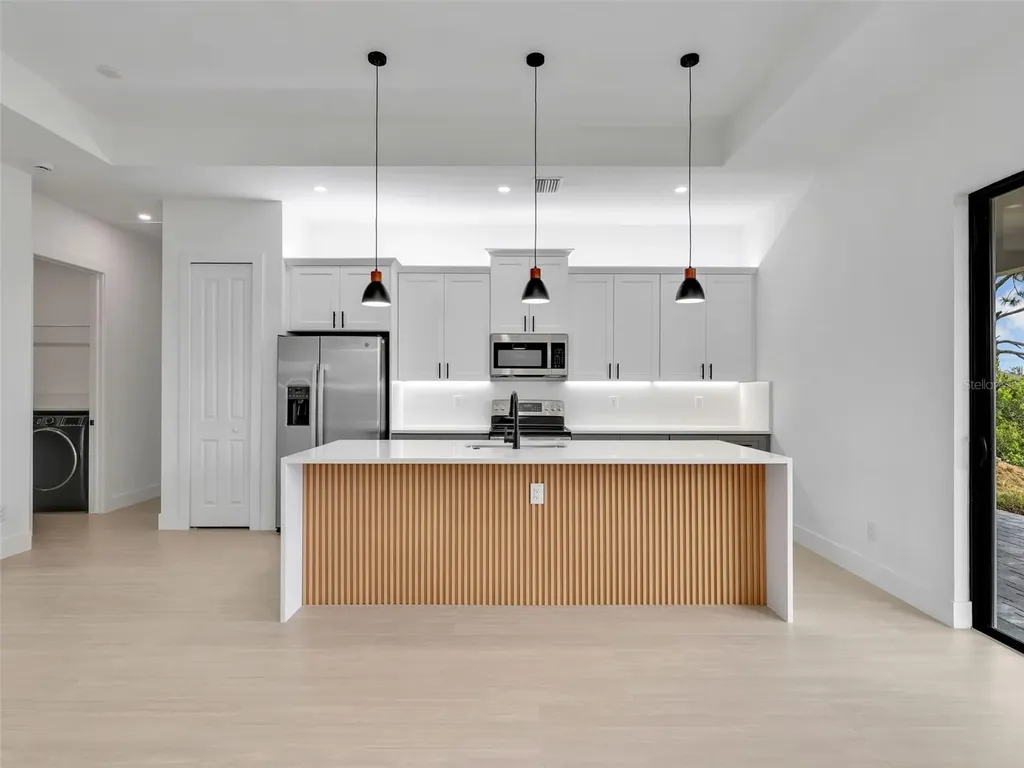 2001 NW 17th Place Cape Coral FL 33993