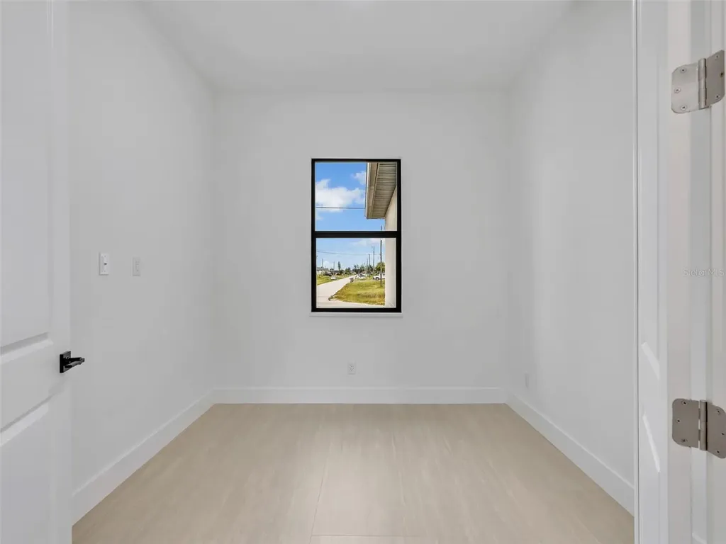 2001 NW 17th Place Cape Coral FL 33993