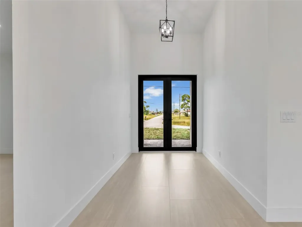 2001 NW 17th Place Cape Coral FL 33993