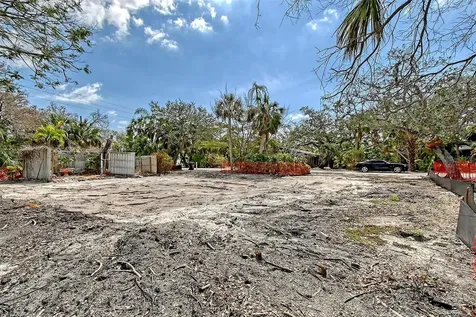 8504 Heron Lagoon Circle Sarasota FL 34242